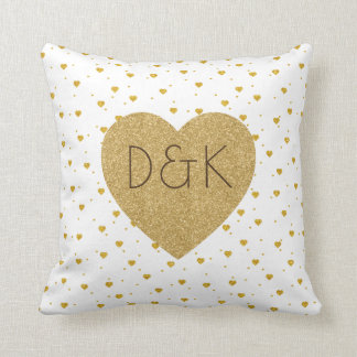 Almofada Corações Dourados No Monograma Branco