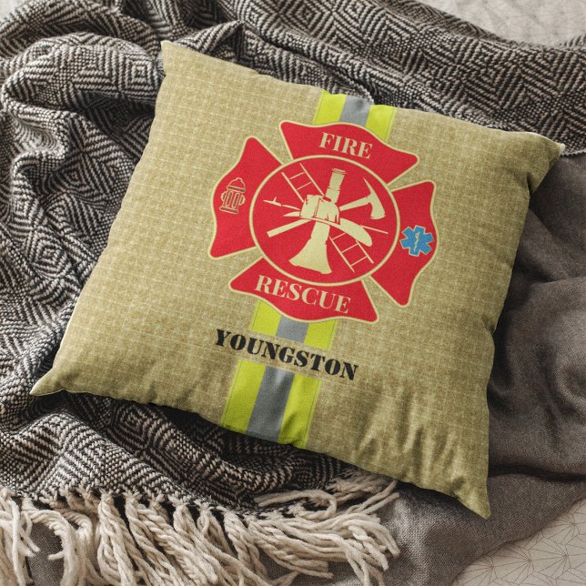 Almofada Corajoso Bombeiro Maltês - Design (Fire Rescue Bunker Gear Maltese Cross Emblem Throw Pillow)