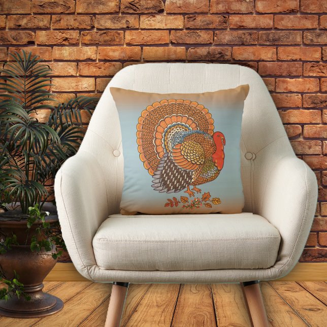 Almofada Cores de Outono Peru Macho Cauda Avental Folhas (Thanksgiving turkey orange brown feathers in leaves on blue and orange decorative pillow.)