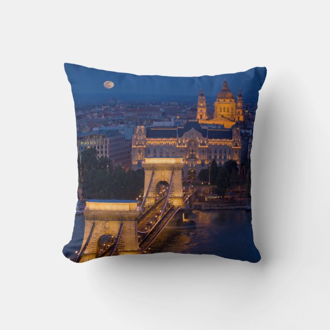 Almofada Corrente Ponte e Lua Cheia à Noite (Frente)