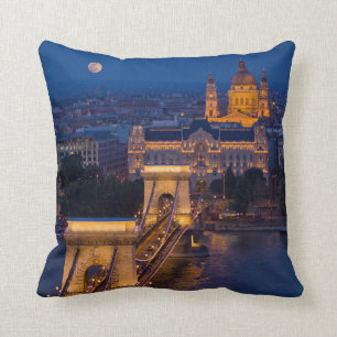 Almofada Corrente Ponte e Lua Cheia à Noite