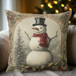 Almofada Cozy Vintage Snowman Christmas<br><div class="desc">Traga um charme nostálgico de férias para sua casa com este design de boneco de neve do estilo vintage. Perfeito para criar uma atmosfera de Natal aconchegante, esta cena de inverno clássica é ideal para fazenda, chalé ou decoração tradicional. Um sotaque sazonal eterno para salas de estar, quartos ou doação...</div>