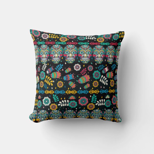 Almofada Crânios tribais de Boho: padrão colorido. (Frente)