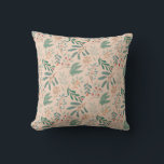 Almofada Cream Winter Botanical Patterno<br><div class="desc">Travesseiro de Natal bonito e divertido,  com ilustração desenhada à mão de botânicos de inverno.</div>