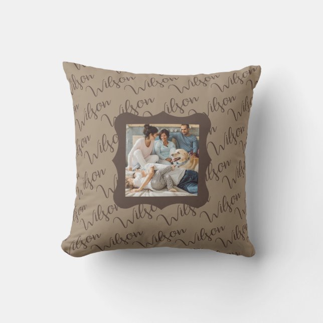 Almofada Create Your Own "Wilson" Family Photo Throw Pillow (Frente)