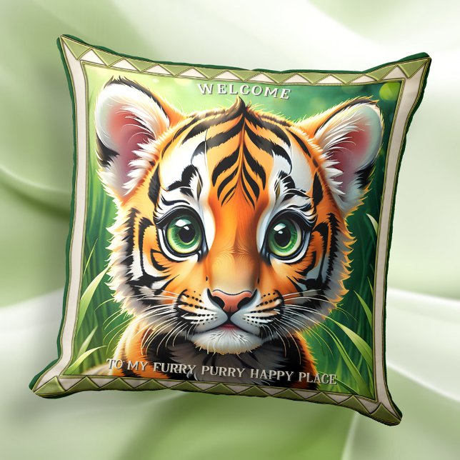 Almofada Cubo-Tigre-Gato Amado Arte Animal (Pillow featuring a painting of a cute tiger cub. Lovely for a child's room.)