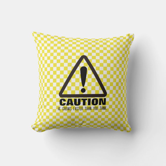 Almofada Cuidado! Primeiro Convite de aniversário Engraçado (Frente)