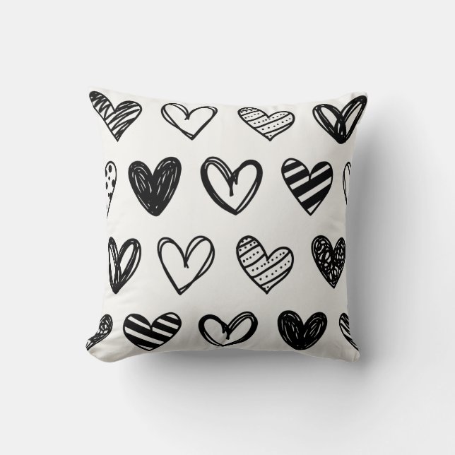 Almofada "Cushion de Coração Preto e Branco Chic – Casa Est (Frente)