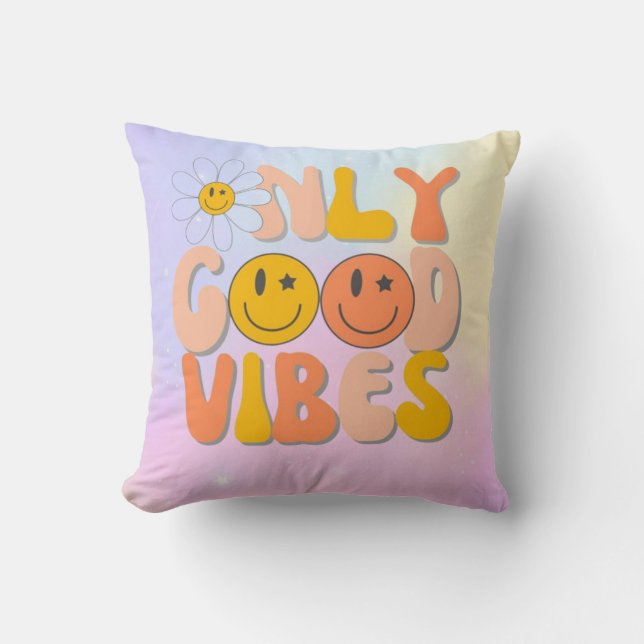 Almofada cushion to decorate with phrase only good vibes (Frente)