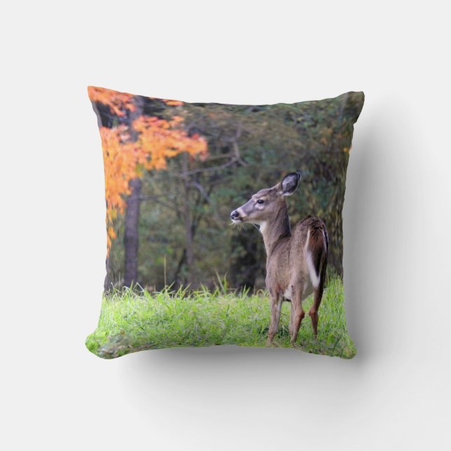 Almofada Cute Deer no campo (Frente)