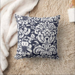 Almofada Damasco Floral Branco e Azul do marinho<br><div class="desc">Cor damasco floral vintage ornamentado chic. Clique em Personalizar para adicionar seu próprio texto ou imagens para criar um único de um tipo de design! Entre em contato comigo antes de fazer o pedido se você quiser personalizar as cores.</div>