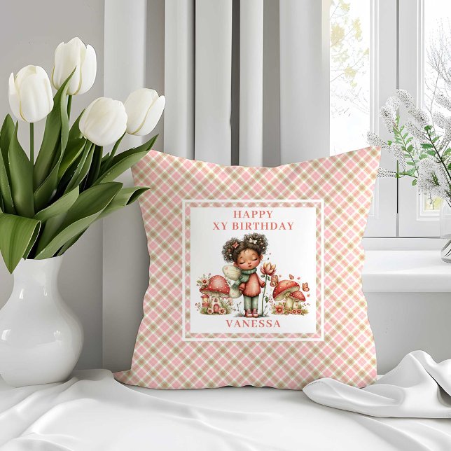 Almofada de Arremesso de Aniversário de Menina Flo (Soft Fairy Pink Floral Girl Birthday Throw Pillow)