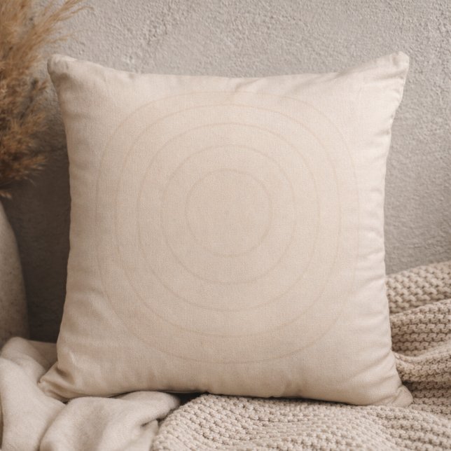 Almofada de Arremesso de Pedra Zen em Espiral (Soft stone spiral in blush beige brings quiet movement to modern neutral spaces)