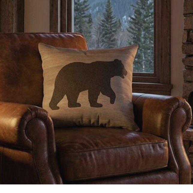 Almofada de Arremesso Reversível com Silhueta de U (reversible bear silhouette throw pillow for mountain cabin)