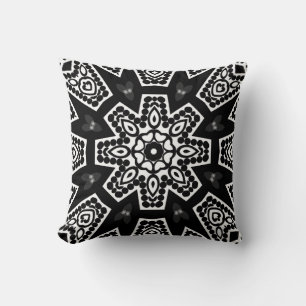 Almofada de Geometria Tribal Moderna Preto e Branc