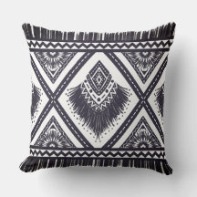 Almofada de lançamento com padrão boêmio branco e 