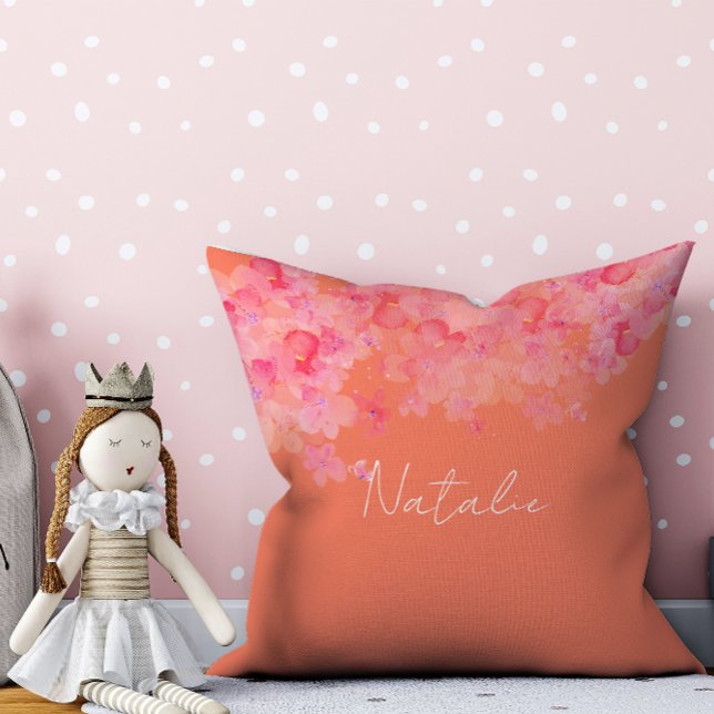 Almofada de lançamento de nome salmão coral floral (Criador carregado)