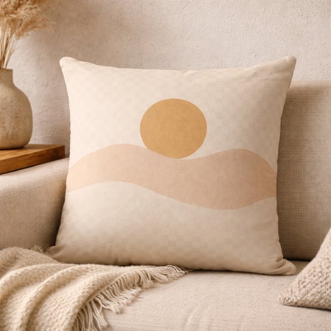 Almofada de lançamento Warm Desert Glow (Beige and taupe desert sun art for a grounded neutral living room.)