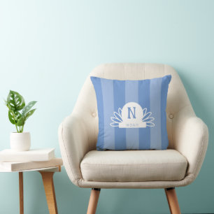 Almofada Decoração de berçário azul monogramada para menino