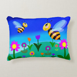 Almofada Decorativa Abelhas felizes em um campo de flores
