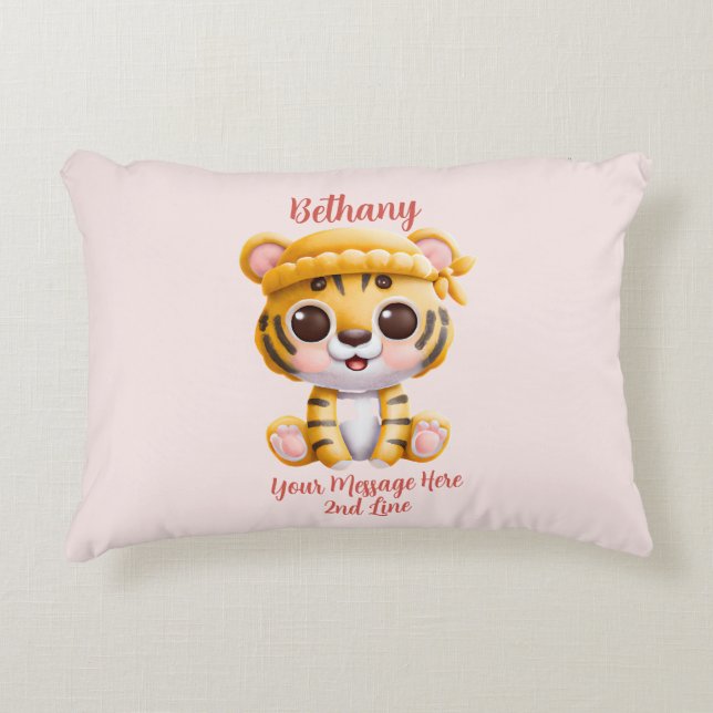 Almofada Decorativa Adicionar texto de nome, bebê tigre com chapéu em  (Frente)