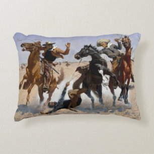 Almofada Decorativa Ajudando um camarada Remington Fine Art
