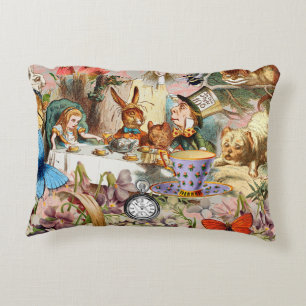 Almofada Decorativa Alice no País das Maravilhas