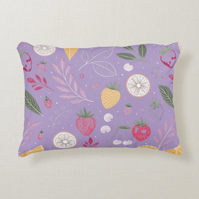 Almofada Decorativa “Almofada de Acabamento Floral Fruta Roxa” (Frente)