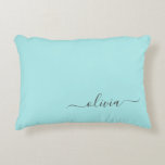 Almofada Decorativa Aqua Blue Teal Modern Script Girly Monographic Nam<br><div class="desc">Nome do Monograma e Travesseiro Inicial do Script Teal Azul Aqua O travesseiro faz o doce e perfeito presente de 16 anos,  casamento,  chá de panela,  chá de fraldas ou festa de solteira para alguém que decora seu quarto em ouro rosa.</div>