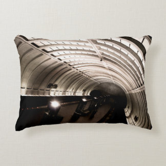 Almofada Decorativa Arquitetura Brutalista em Washington DC