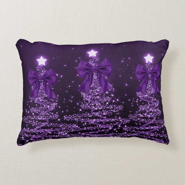 Almofada Decorativa Árvores de Natal Espelhadas Roxas com Laço Falso  (Frente)