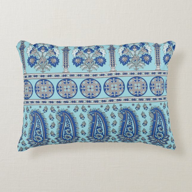 Almofada Decorativa Asian Paisley Border: Design tradicional. (Frente)