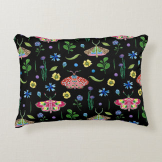 Almofada Decorativa Borboletas multicoloridas: padrão perfeito