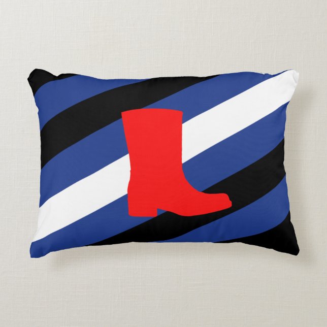 Almofada Decorativa Bota Bandeira Orgulho (Frente)