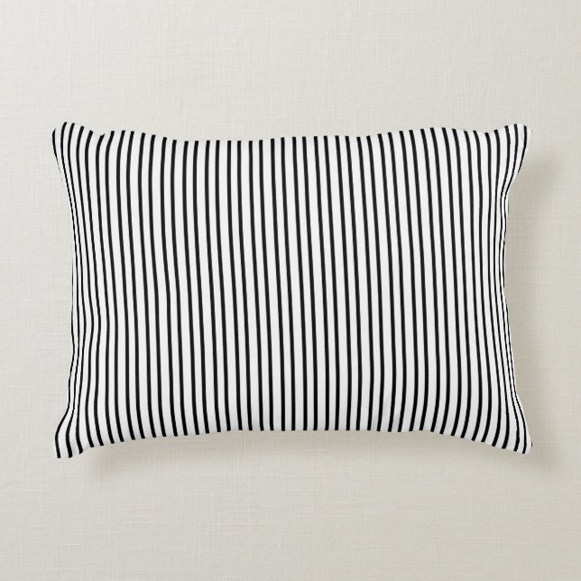 Almofada Decorativa branco com listras pretas (Frente)