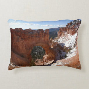 Almofada Decorativa Bryce Canyon Natural Bridge Snowy Landscape Foto