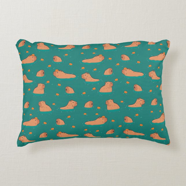 Almofada Decorativa capibaras flutuantes com laranja (Frente)