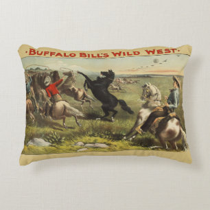 Almofada Decorativa Cartaz do Cavaleiro do Oeste Selvagem de Buffalo B