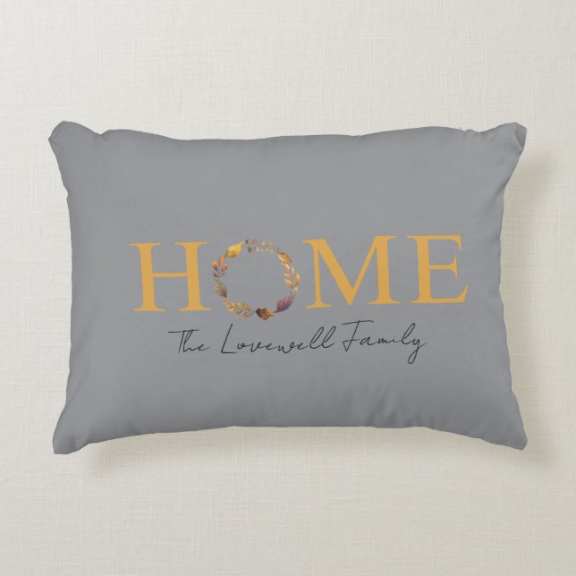 Almofada Decorativa "Casa da família personalizada com design de coroa (Frente)