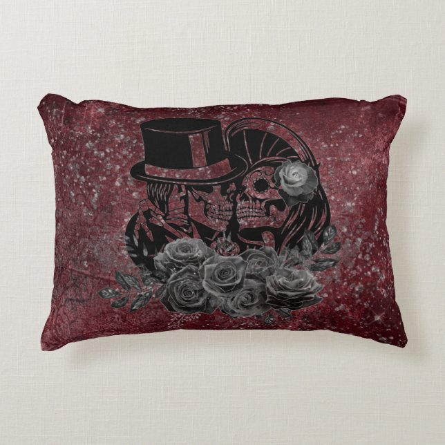 Almofada Decorativa Casal de Caveiras Beijando Gótico e Eterno Vermelh (Frente)