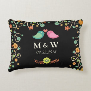 Almofada Decorativa Casal de Pássaros com Amor Floral de Monograma de 