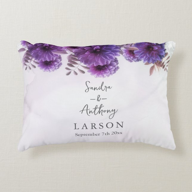 Almofada Decorativa Casamento de Crisântemo com Aquarela Roxa (Frente)