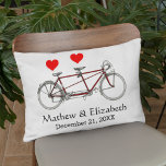 Almofada Decorativa Casamento Personalizado Da Bicicleta De Bicicleta<br><div class="desc">Travesseiro de Ênfase de Destaque Personalizado de Bicicleta de Bicicleta de Corte Vintage</div>