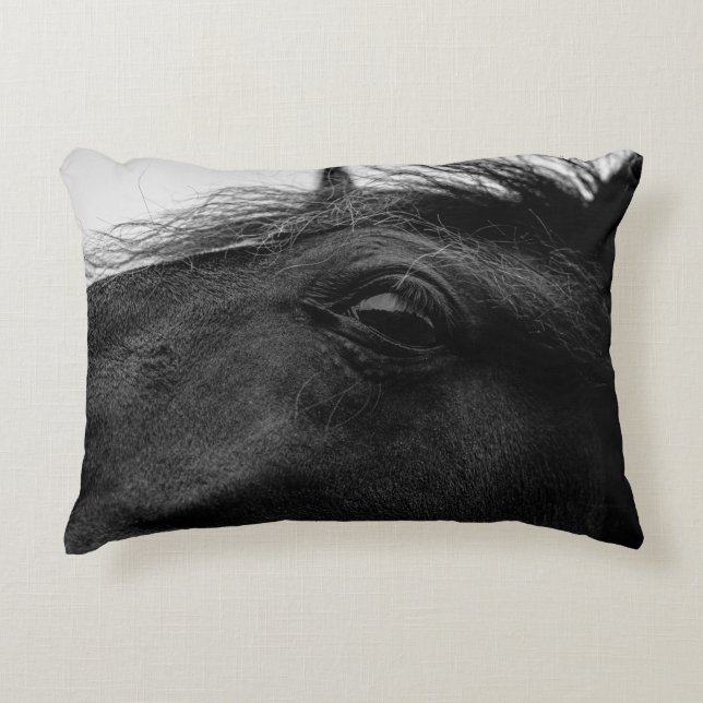 ALMOFADA DECORATIVA CAVALO PRETO (Frente)