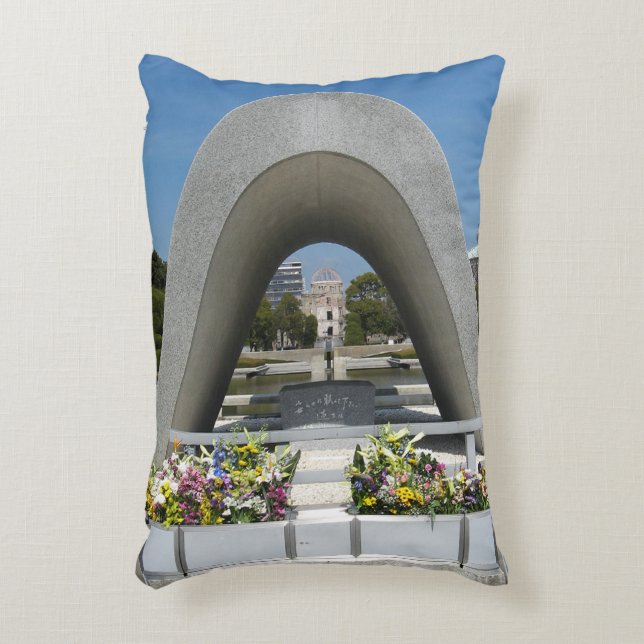 Almofada Decorativa Cenotaph Memorial Hiroshima (Frente(Vertical))
