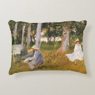 Almofada Decorativa Claude Monet Pintando, Beira de um Bosque por Sarg