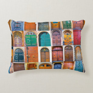 Almofada Decorativa Colégio de portas da frente medieval em Praga, na