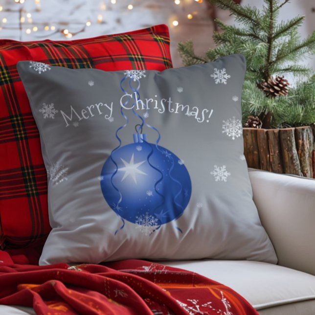 Almofada Decorativa com Enfeite de Natal Azul Chiq (Blue Fancy Christmas Ornament Throw Pillow)