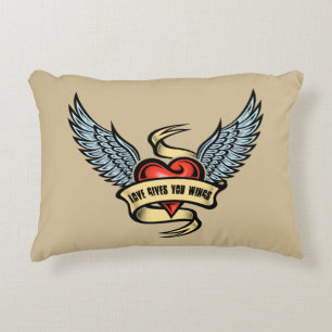 Almofada Decorativa Coração Vintage Com Asas, Amor Te Dá Asas