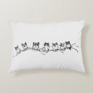 Almofada Decorativa Corujas manchados de tinta em um design do ramo